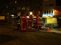 Einsatz BF Hoehenrettung Unfall in der Tiefe Person geborgen Koeln Chlodwigplatz   P50